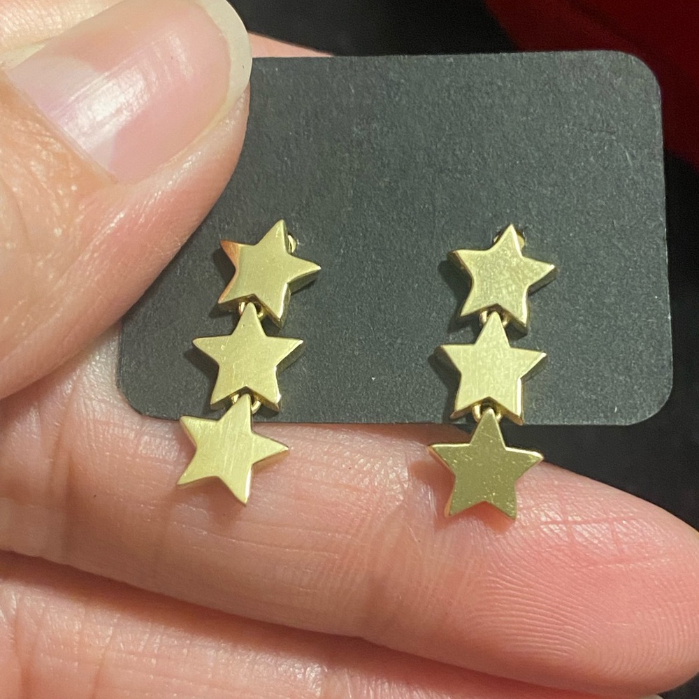 Real 18k Saudi gold stud earrings